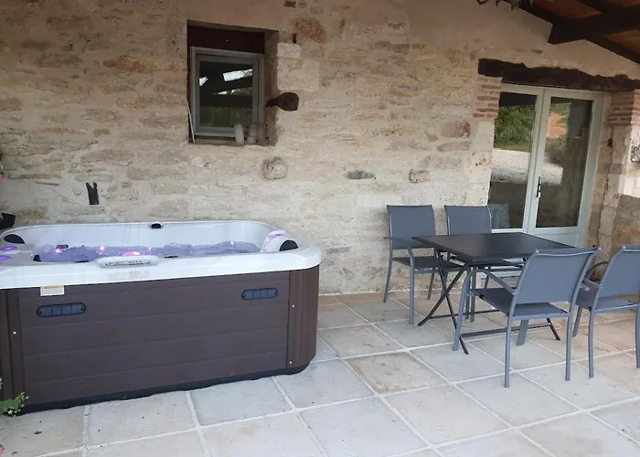 Cozy With Jacuzzi And Swimming Pool Vakantiehuis Sérignac